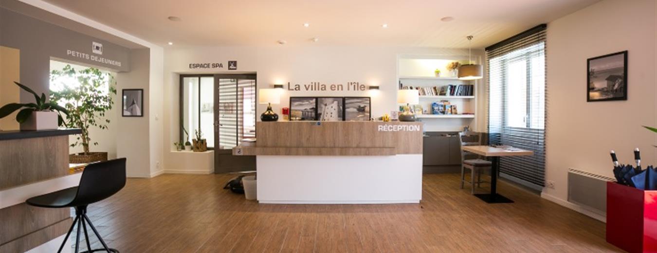 Réception - Hôtel La Villa en l'île - hôtel rénové avec piscine sur l'île de Noirmoutier en Vendée - Hotel Noirmoutier
